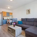 Semesterbostad Casa Tanai *